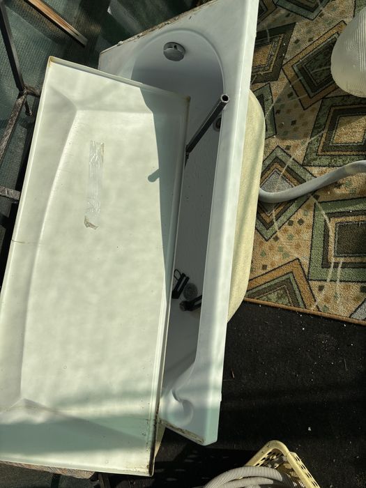 Продается ванна в хорошем состояние