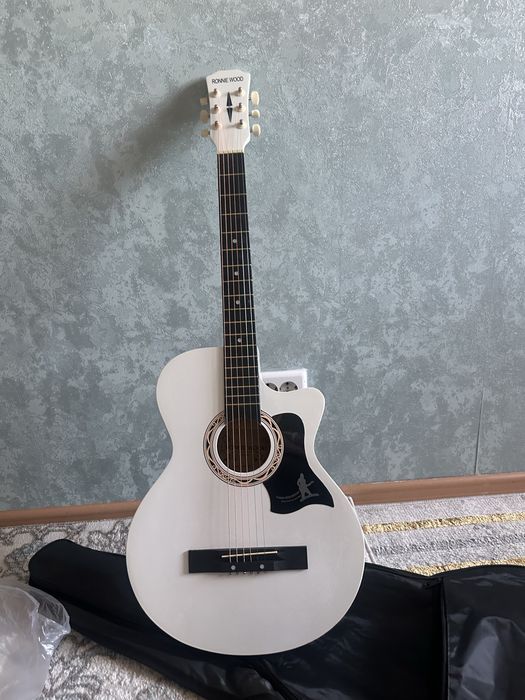 Гитара новый продам