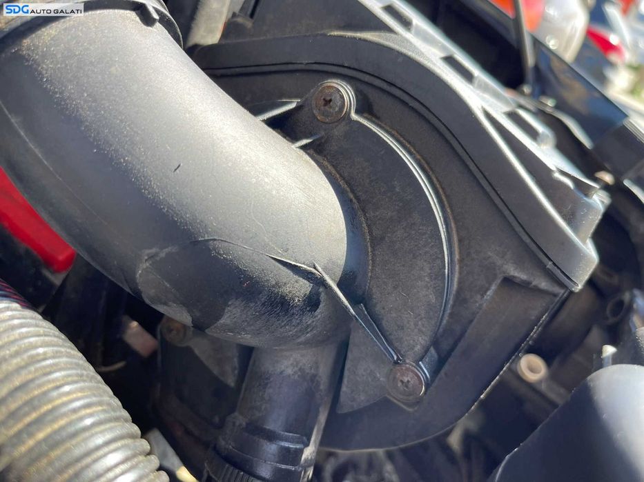 Carcasa Filtru Aer Volkswagen Golf 5 2.0 AXW BLX BLY BLR 2004 - 2008 Cod 1K0129607AQ 1K0129610B 1K0129601BT [C4119]