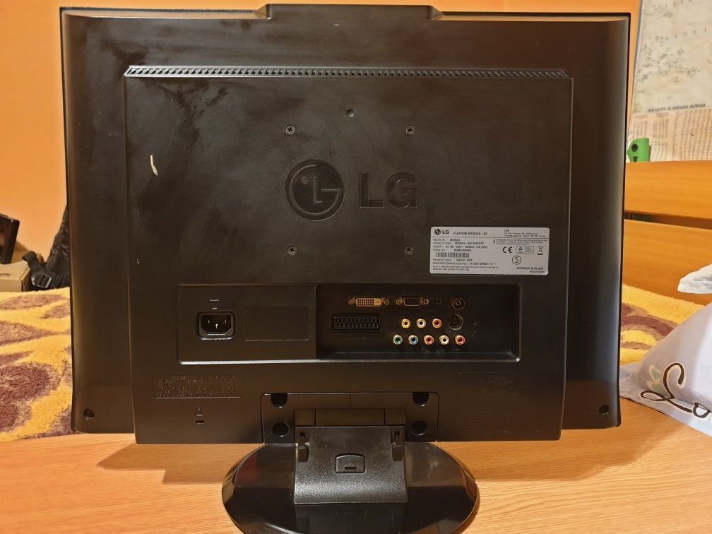 Televizor Monitor LCD LG 22inch Telecomanda  MKJ37815701 Defect