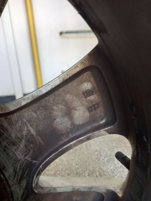 Vând sau schimb jante aliaj