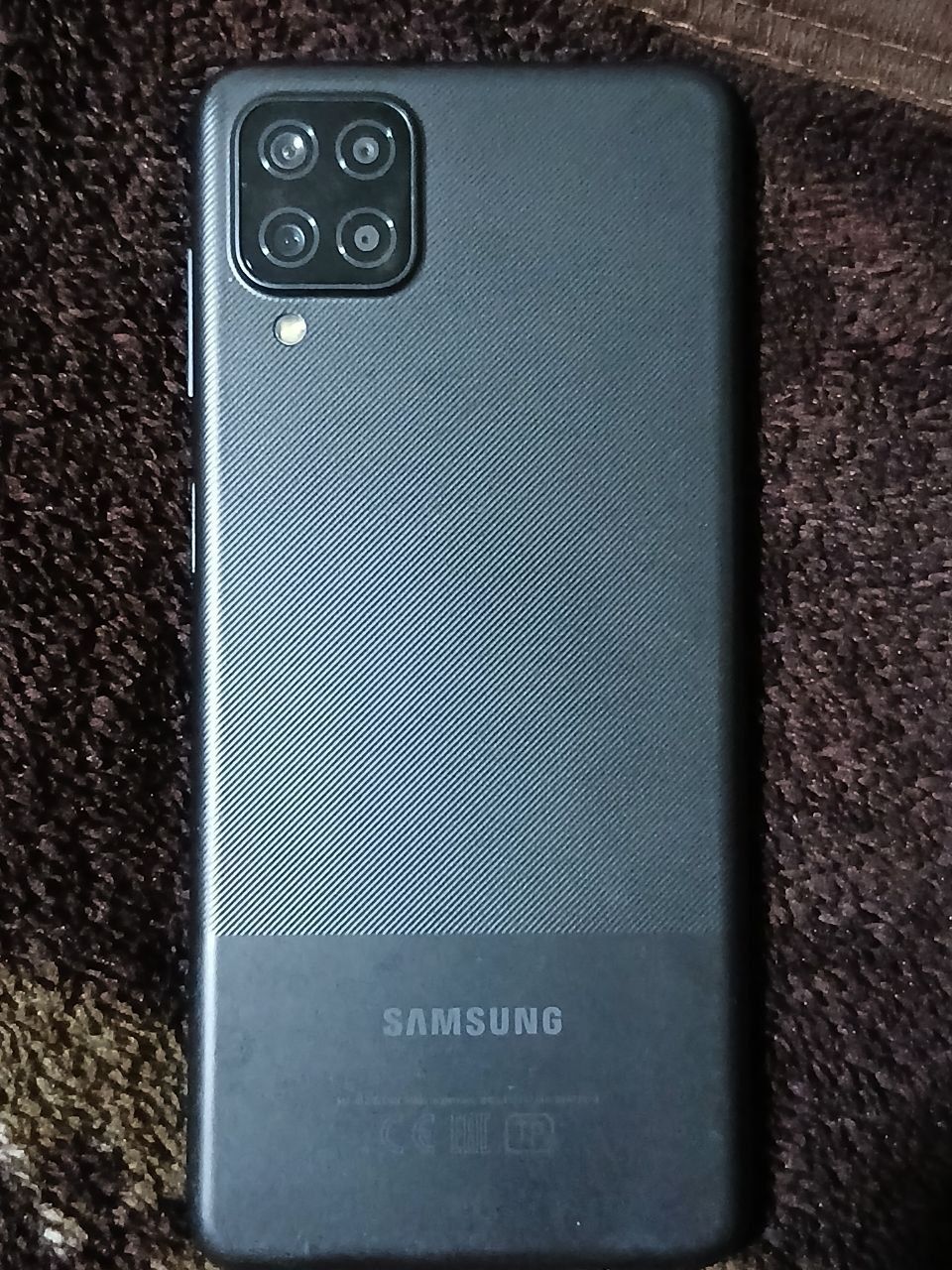A12 4+32 sotiladi