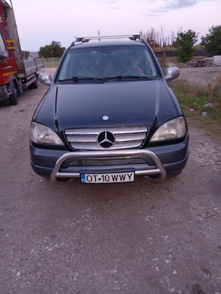 Vind Mercedes-Benz ML 163 stare perfecta de funcționare