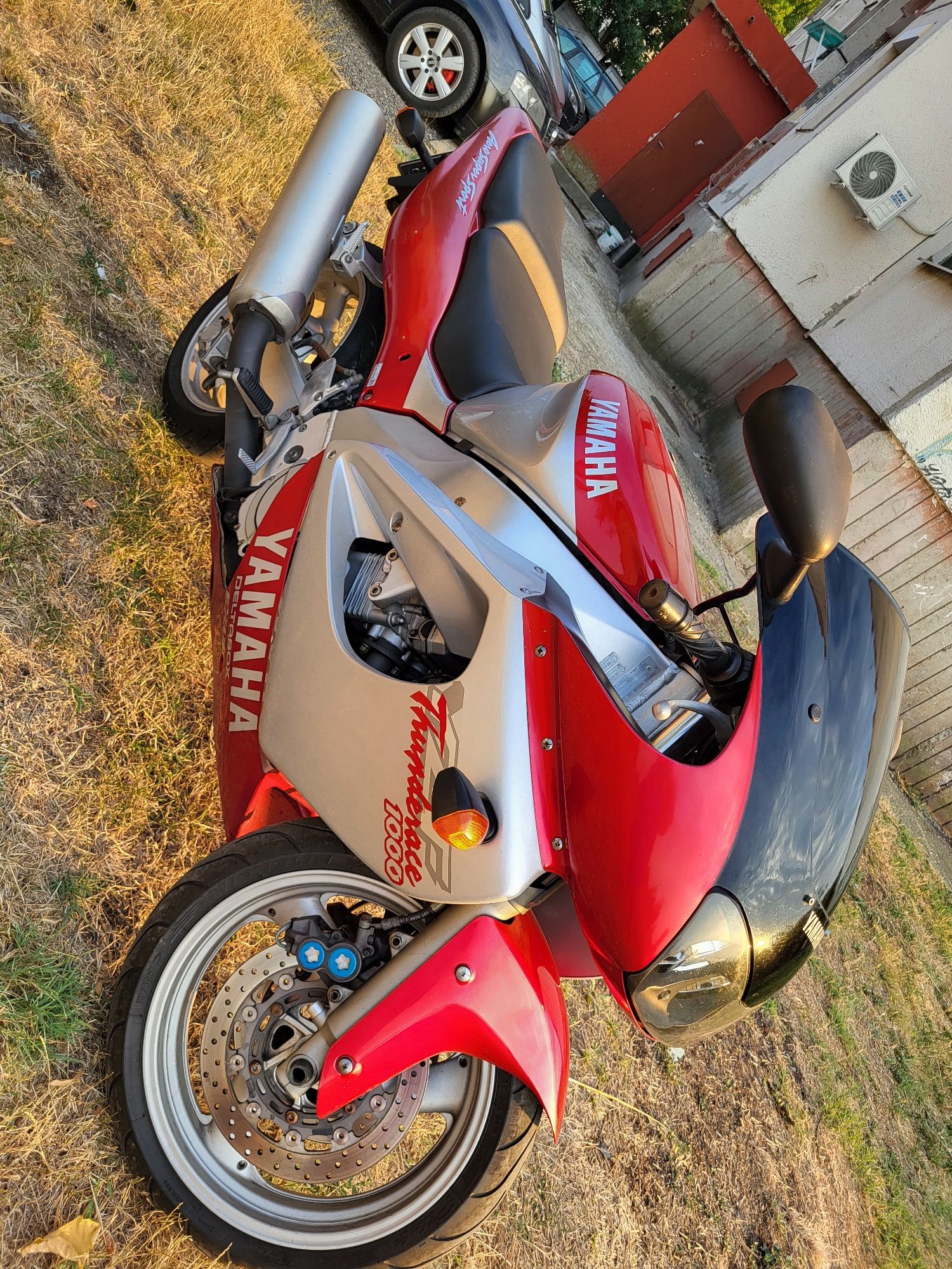 Yamaha YZF 1000 R