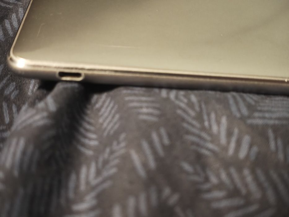 Таблет huawei mediapad m3