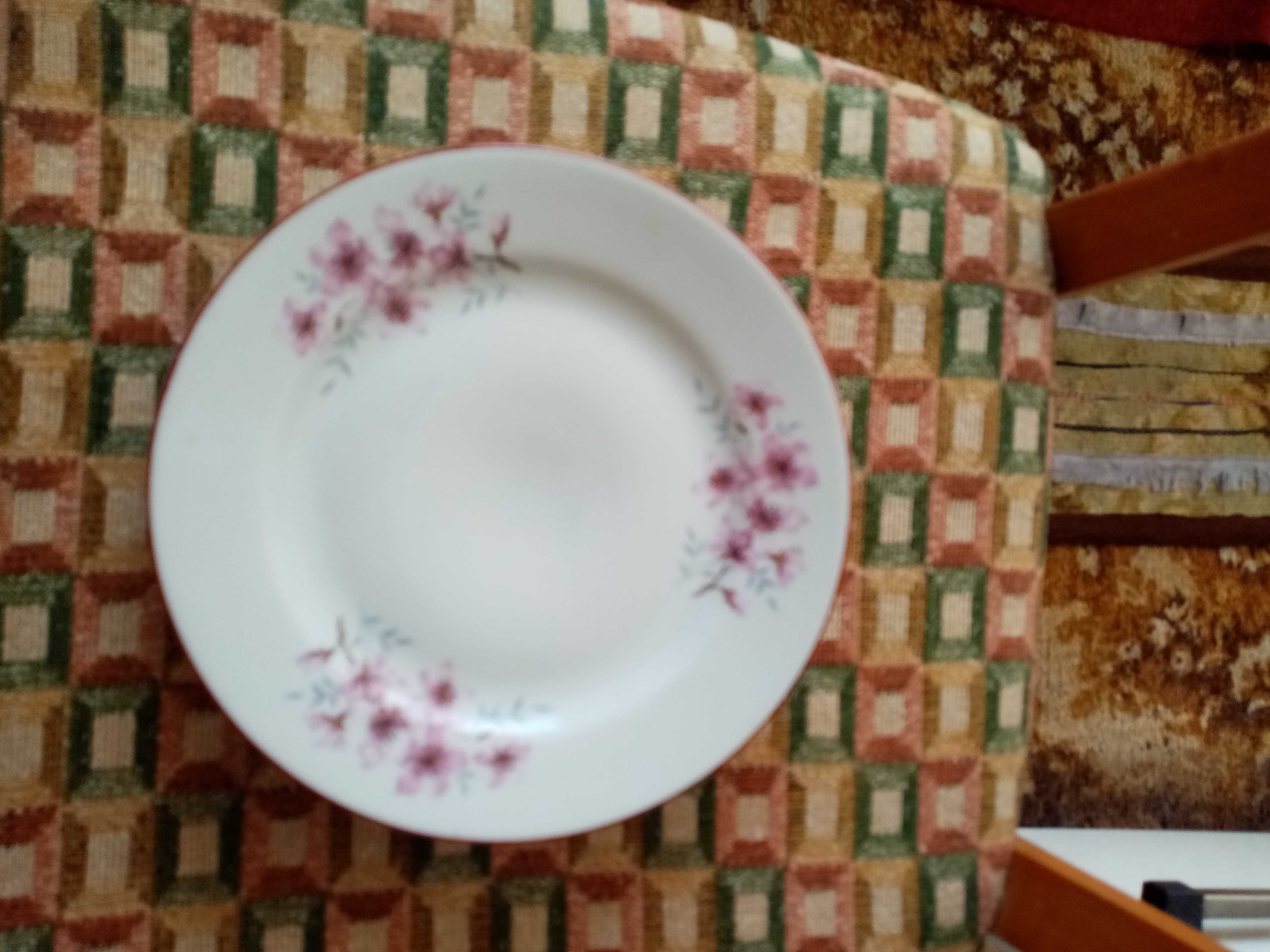 Български порцеланови прибори