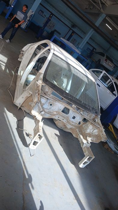 Салом хаммага машина роми сотилади