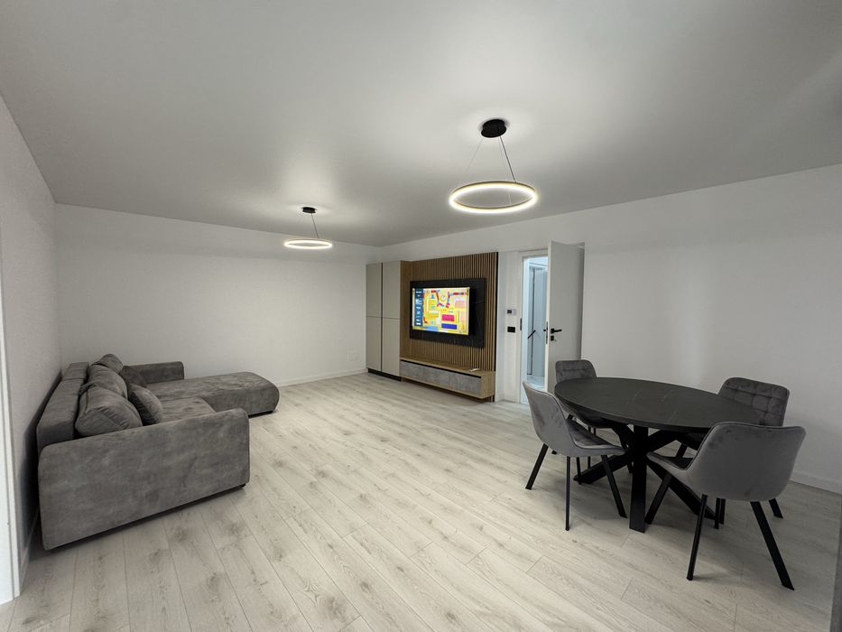 Inchiriez apartament 2 camere - complex Sun Royal View