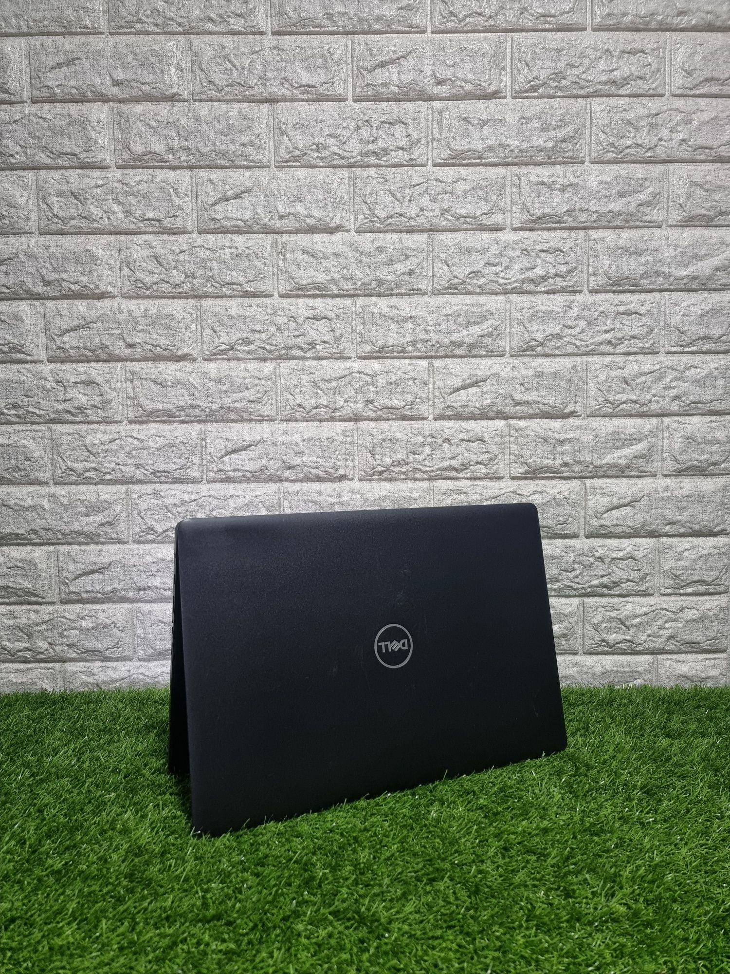 Dell арзонрок зарйади купга йетадигон ноутбук сураганлар учун махсус.