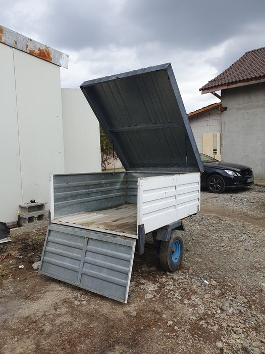 Vand remorcuta 750kg cu acte de italia