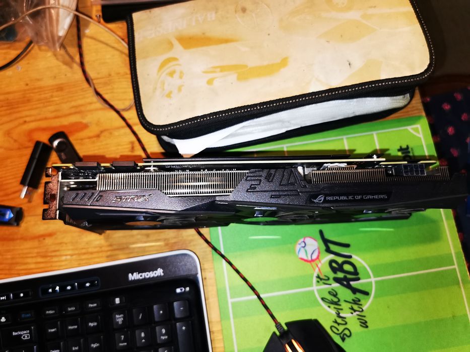 Placa video Asus rog strix  gtx 1070 oc