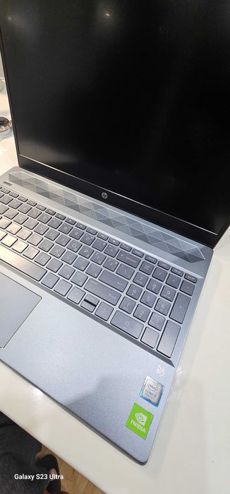 Продавам Лаптоп HP i5