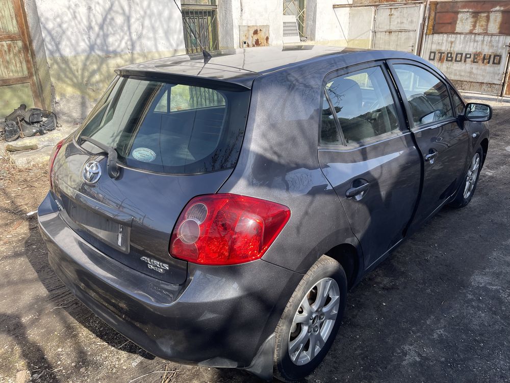 На Части Toyota Auris 2.0 D-4D 126к.с дизел 2007г.