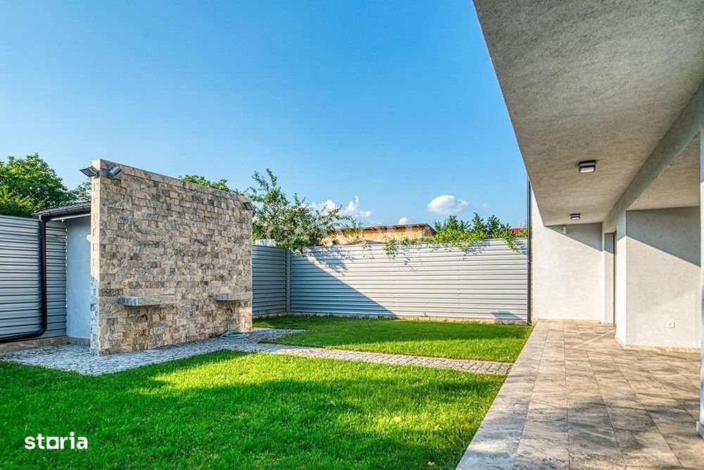 Titan 4 camere decomandat  132 mp + curte 149 mp PREMIUM