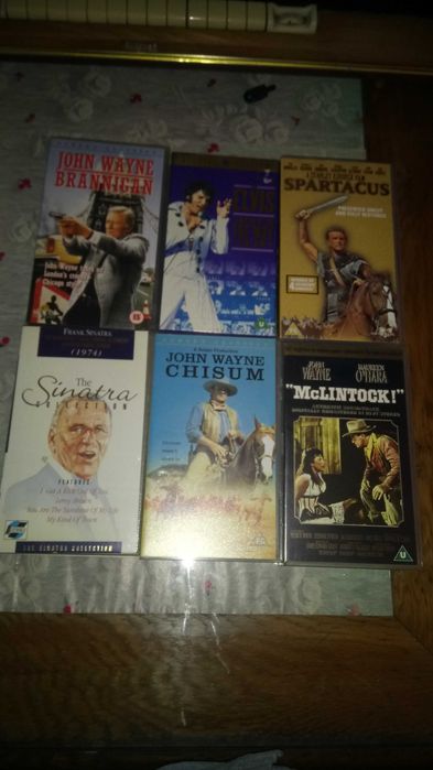 Casete video cu titlurile din imagine