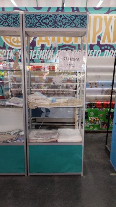 Продам ветрины б/у в хорошем состоянии