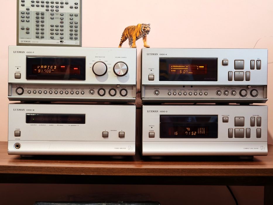 Luxman 1000M. Linie Hi-Fi clasa High-End. Cap serie. 10/10. Preț fix !