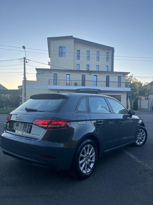 Audi A3 1.5 TSI 150cp Automat