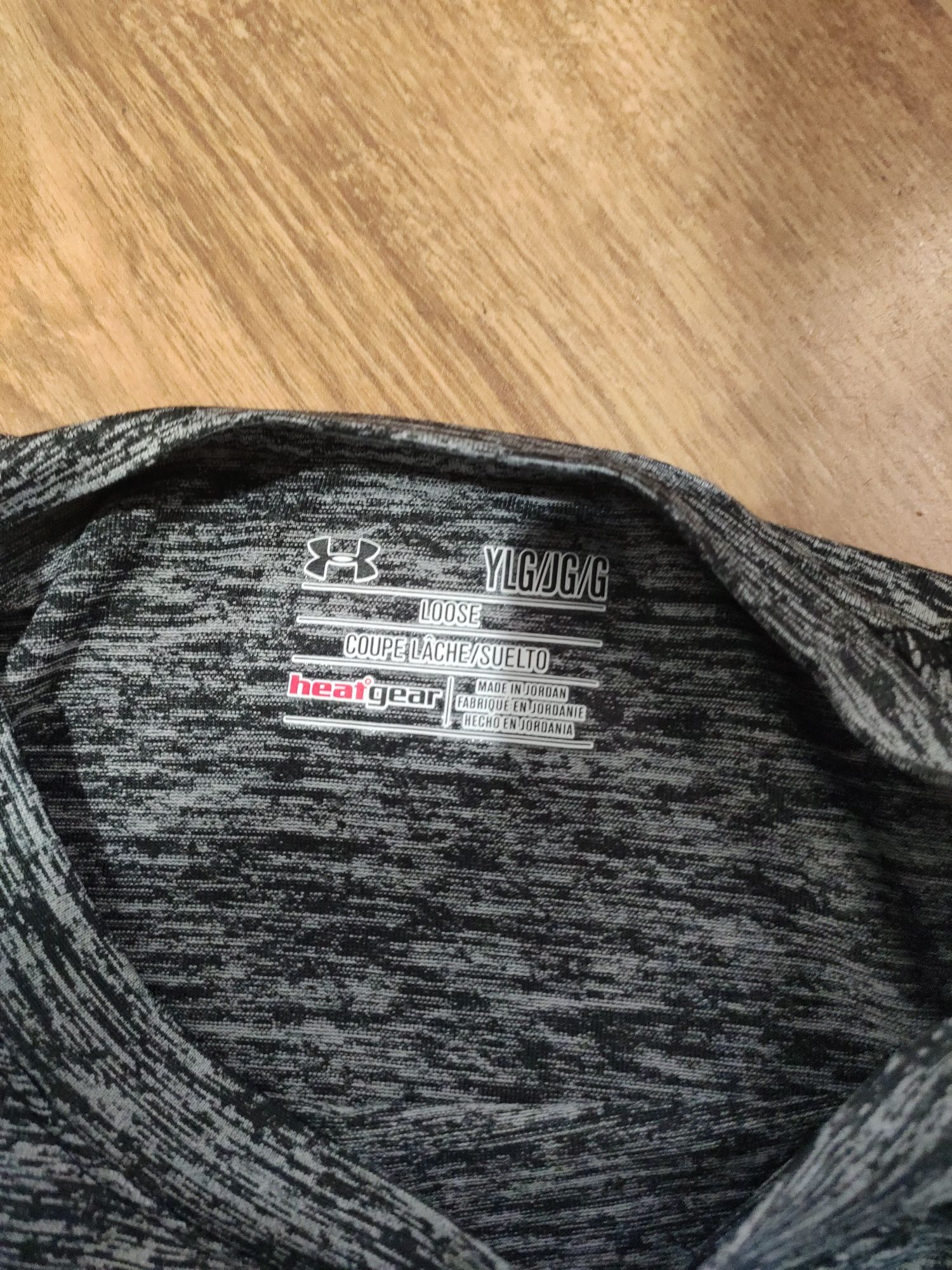 Tricou Under Armour mărimea 12-14 ani