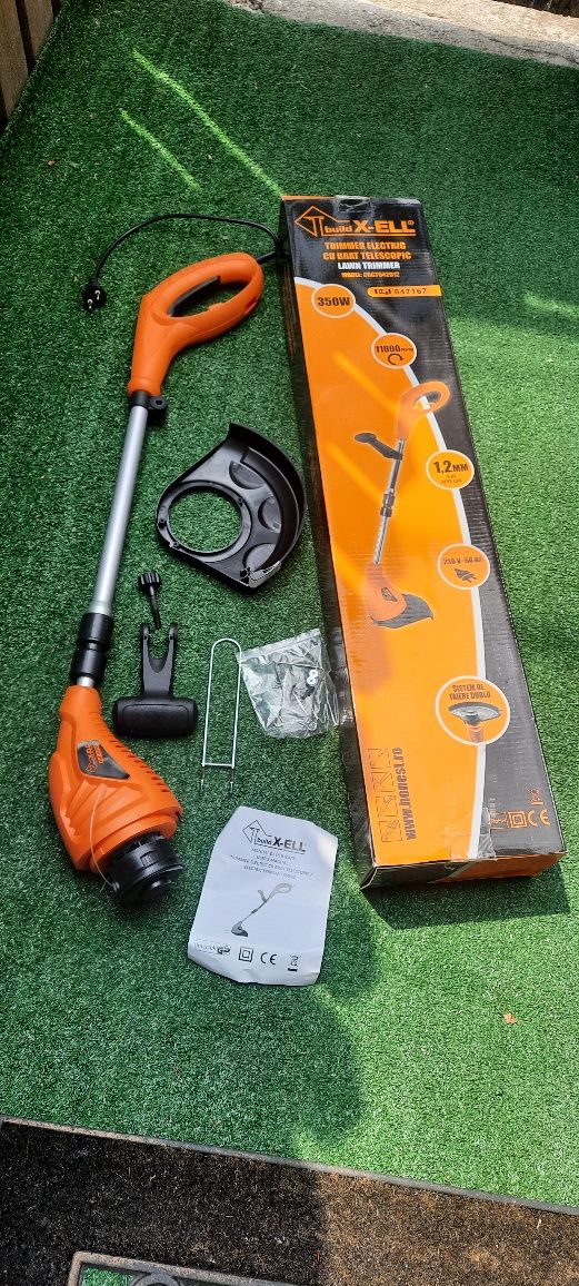 Trimmer electric cu braț telescopic