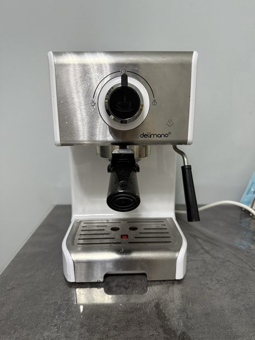 Кофемашина рожковая Delimano