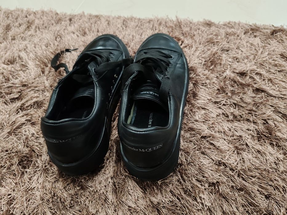 Vand încălțăminte Alexander McQueen