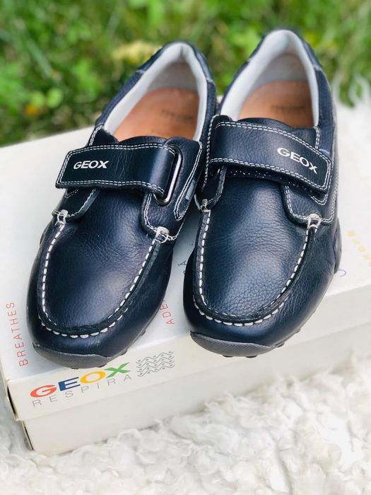 Adidasi baiat GEOX-marimea 35-36,inter23cm,Piele,nu ghete Salomon