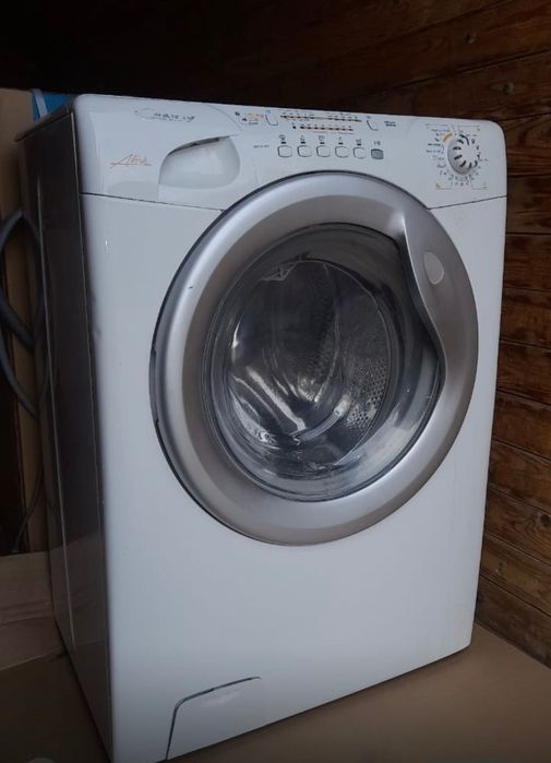 Стиральная машина бу Candy GO4 W264-07S .