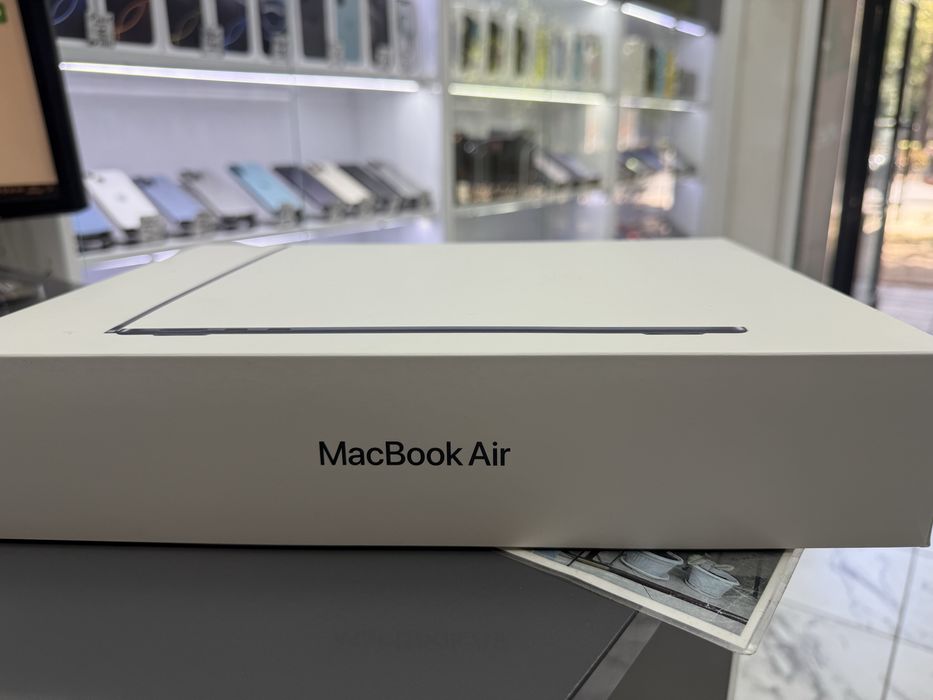 Macbook 13 inch M4 chip      16Gb/512Gb *Запечатан*
