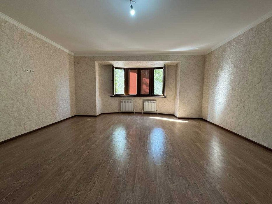 3-х комнатная в Новостройке клиника Федоровича ID: 4007