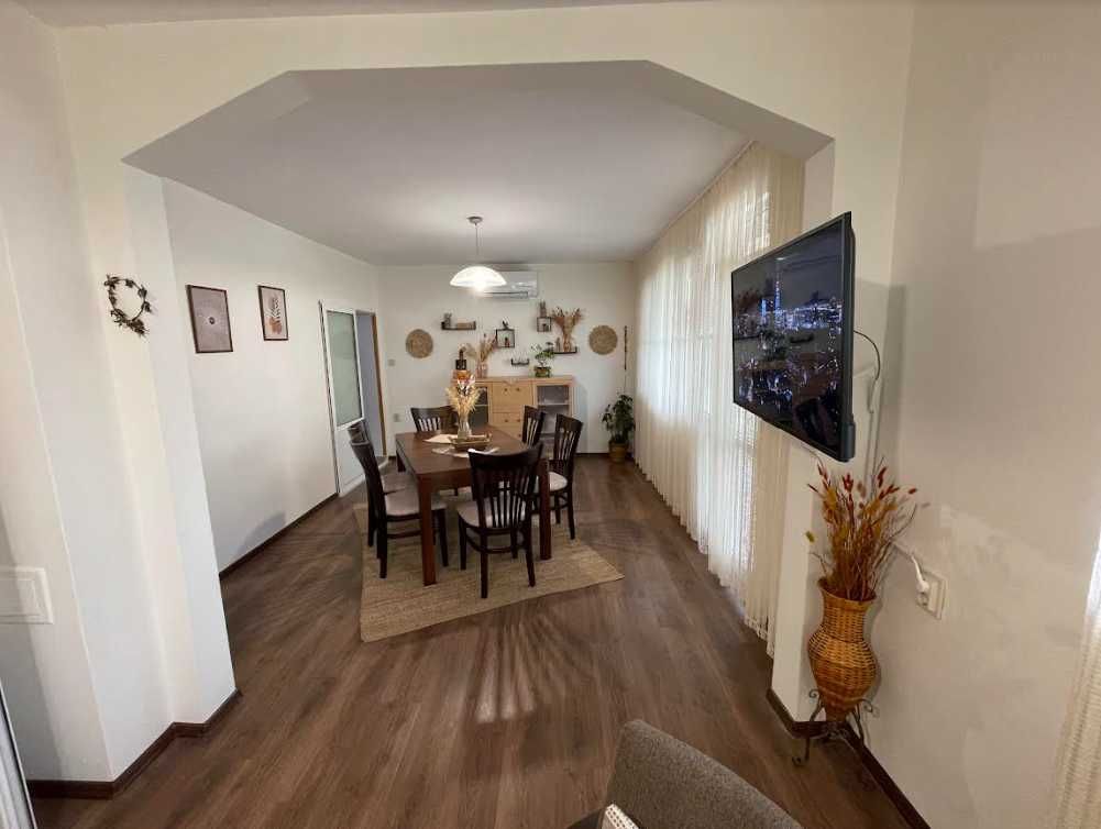 Дава се под наем Къща в Бургас, Сарафово - 120 кв.м за 1632 € - Снимка #4