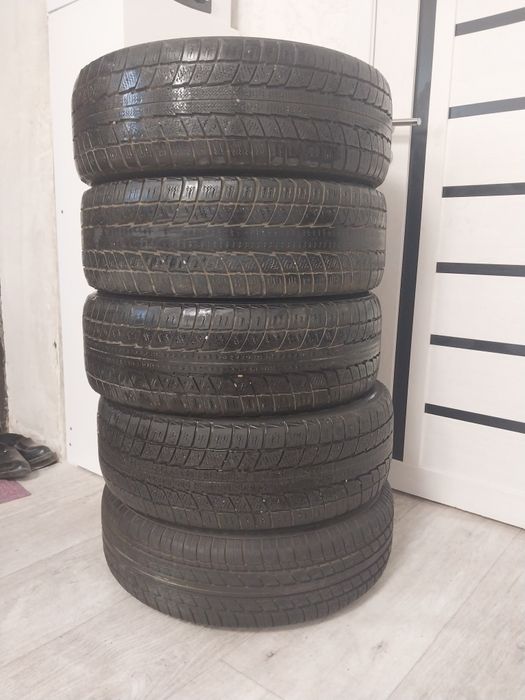 Б/у Болоны  на 15 и запаска  новоя комплект с домкратом