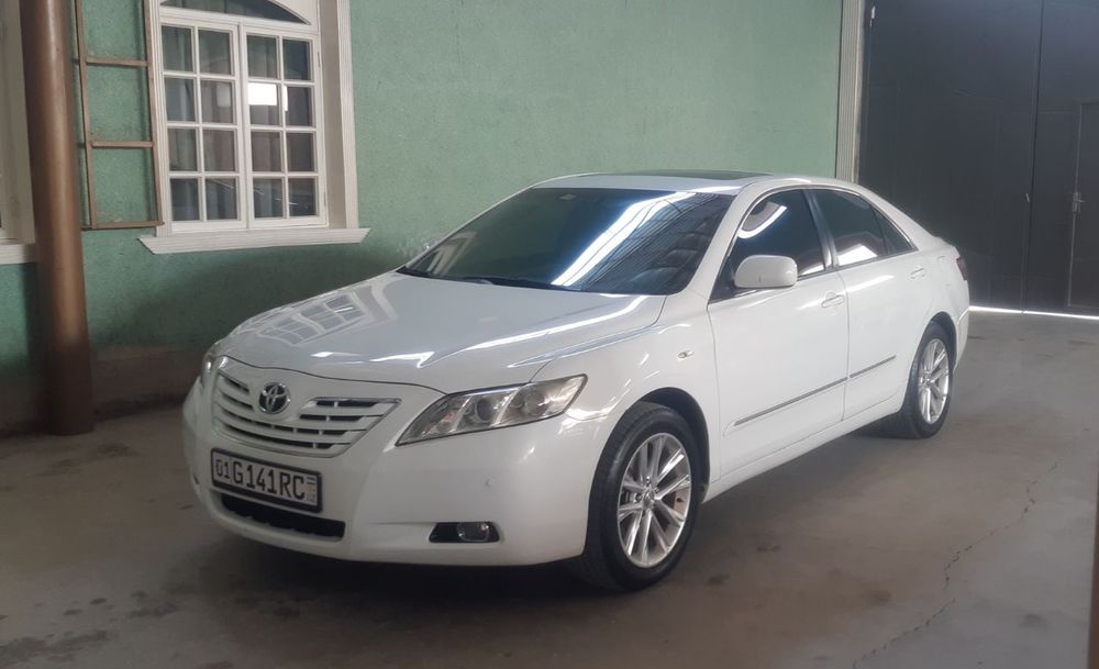 Срочно автомобиль Тойота Камри 40, сотилади