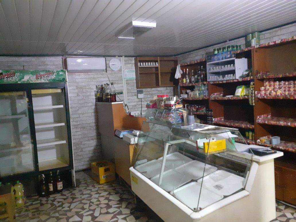 Inchiriez spatiu comercial