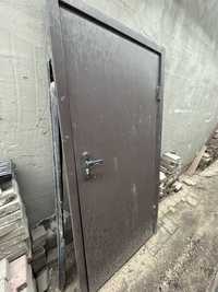 Дверь железный 90 см