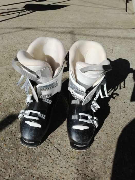 Vând clăpari 33 și 38