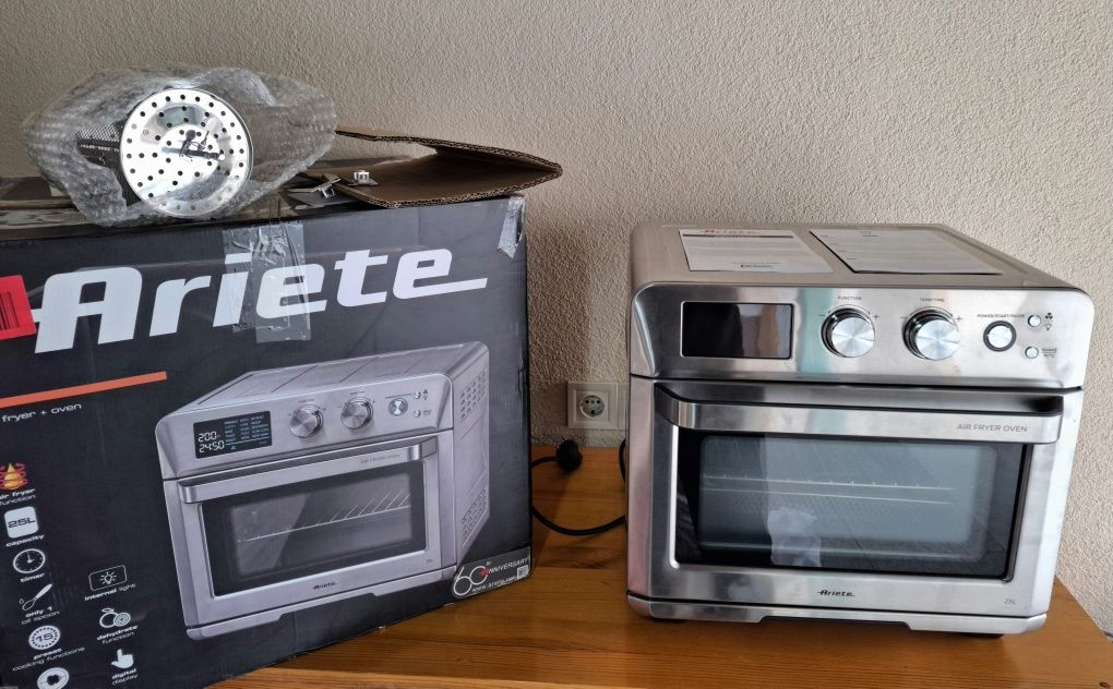Фурна Конвекторна Ariete 25л,1700w,230°,15 програми