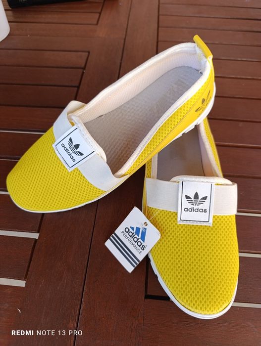 Balerini , tenisi Adidas noi