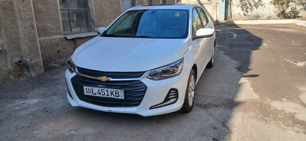 Onix premier 2 plus 2024 sotiladi