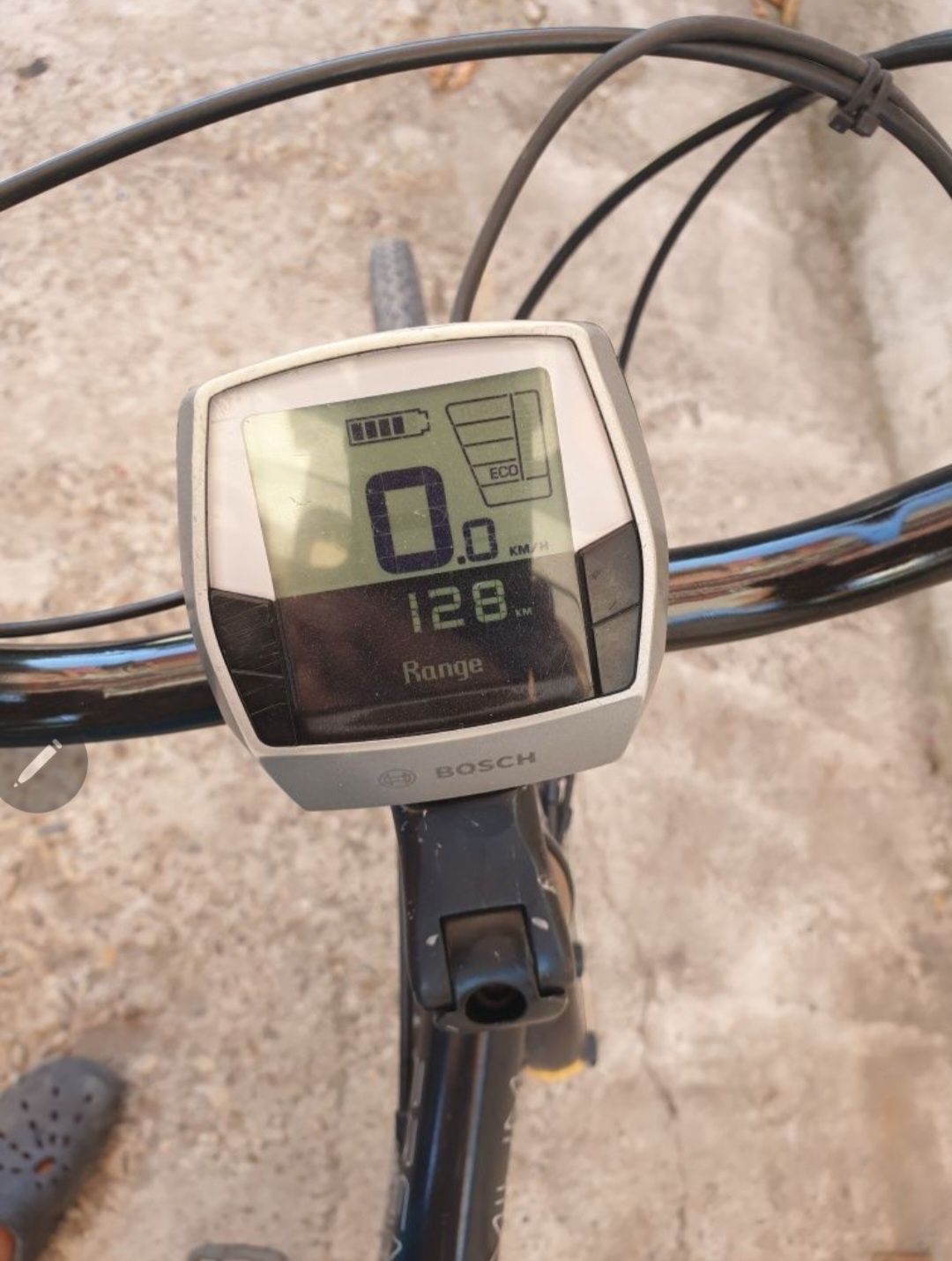 Velo de Ville Electric Bike 145km