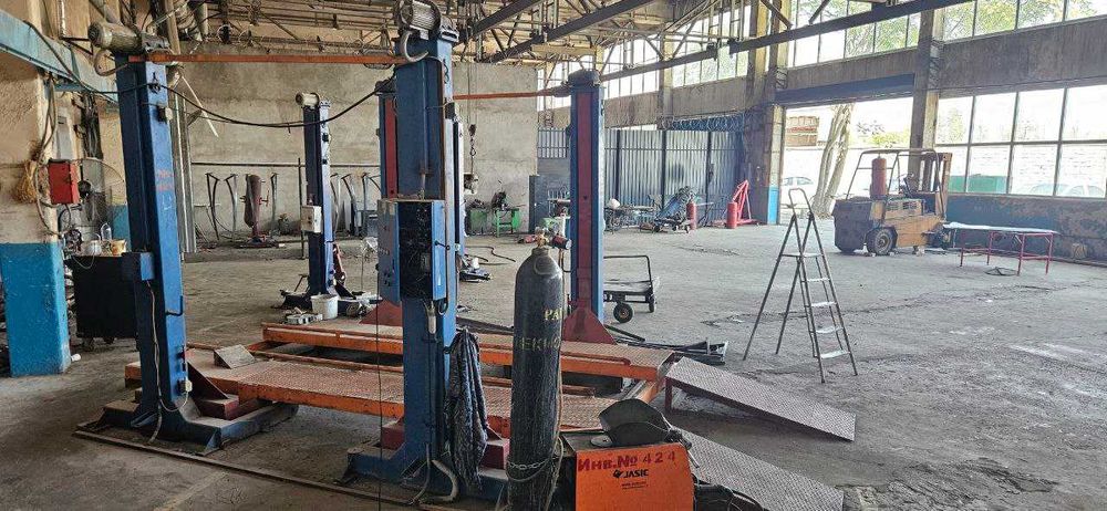 Автомобильные подъемники 2х и 4х стоечные
