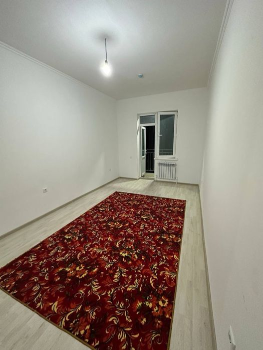 Kvartira sotiladi olmos mahallada