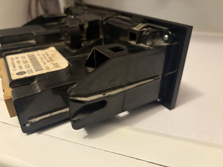 Panou Comanda Butoane Clima Climatronic Audi A2 8Z0820043