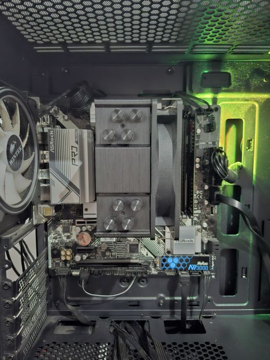 Материнская плата asrock b760m + i512400 f-32 go ОЗУ