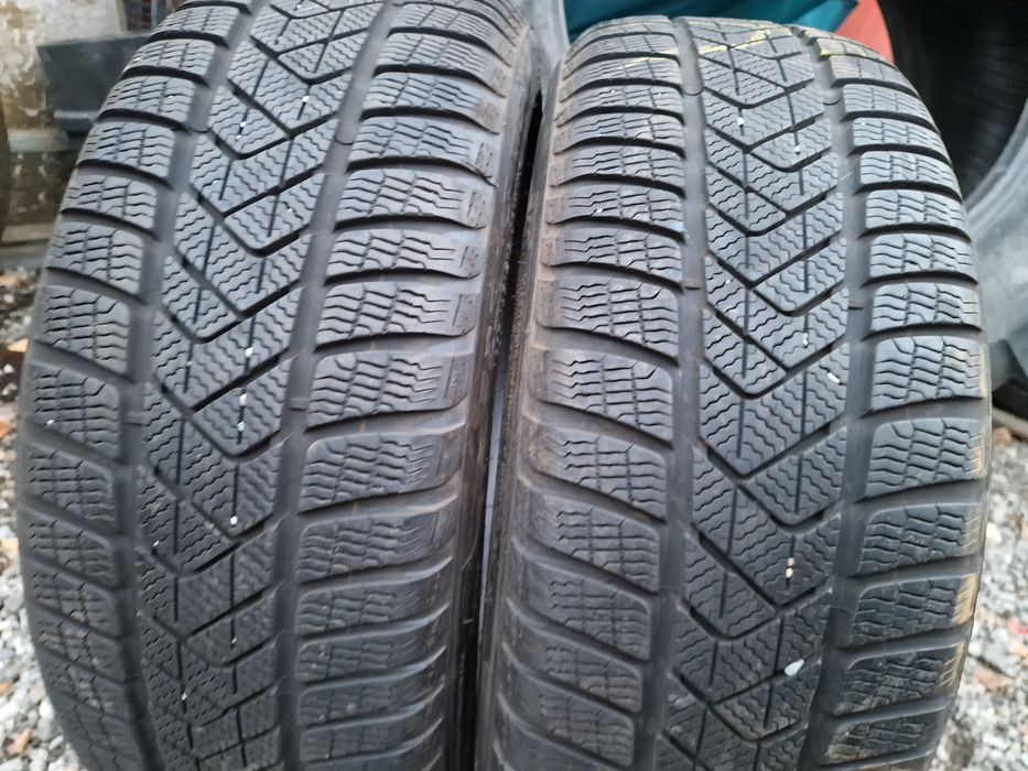 Anvelope 225/45R19 marca Pirelli, DOT 2020,7 mm