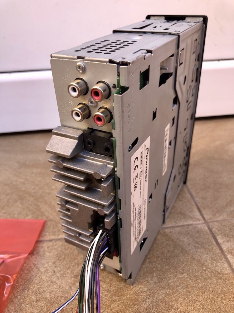 Pioneer DEH-X5700BT авто радио