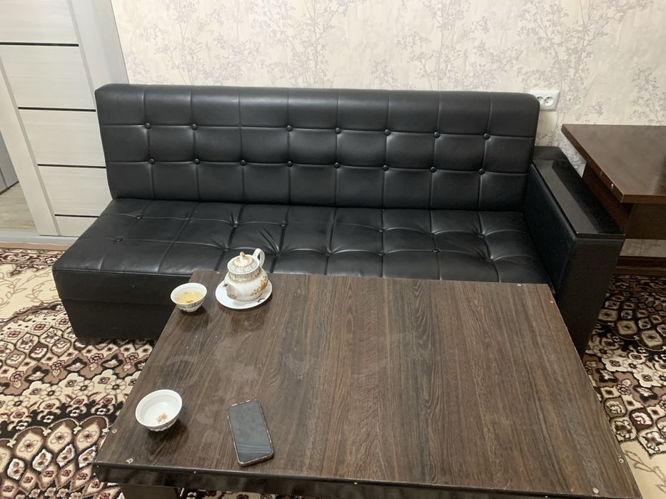 Ofis stol stul va javon divan sotiladi