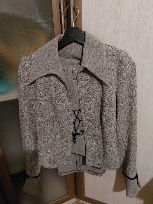 продам брючный костюм