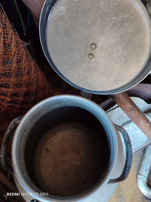 Фляга алюминиевая, молотки, кастрюля и пр.