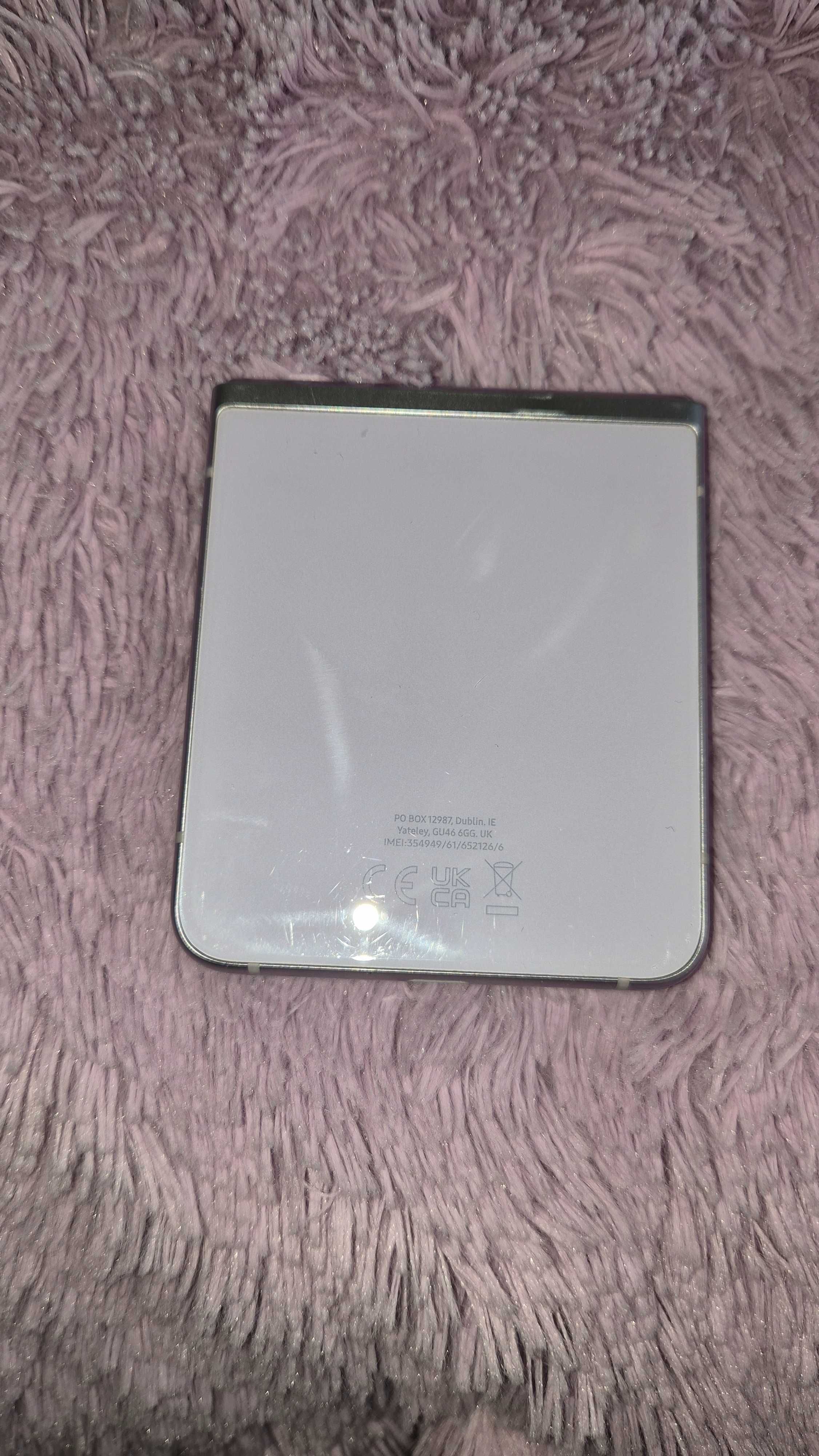 Samsung Galaxy Z Flip 3